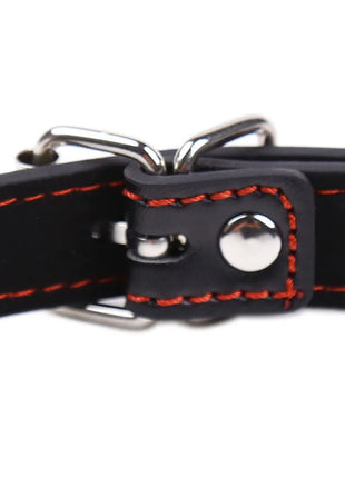 Schwarzes lederhalsband mit oranger naht und silbernem metallverschluss ohmama fetish knochkenknebel