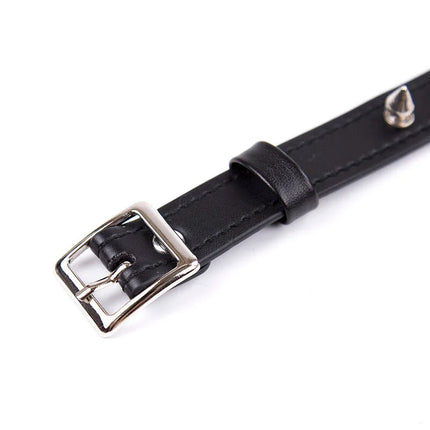Schwarzes lederarmband ohmama fetish kragen spikes punkkragen mit silberner schnalle und einzelner stachelakzent