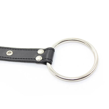 Ohmama fetish schwarzer lederriemen mit silbernem metallring und nieten für nippelklemmen mit ketten und penisring