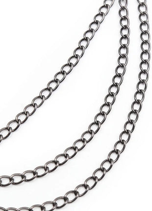Ohmama fetish nippleklemmen mit schwarzen ketten aus dunkelgrauem metall mit ovalen verschränkten gliedern