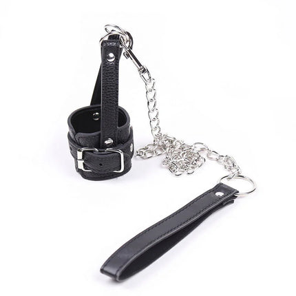Ohmama fetish penis-stützhülle mit riemen aus schwarzem leder mit silberner schnalle und kette samt griff zur kontrolle