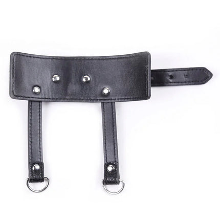 Ohmama fetish penis-stützhülle mit riemen aus schwarzem leder mit silbernen nieten und d-ringen
