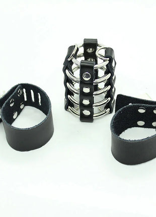 OHMAMA FETISH - PENISKFIG MIT METALLRINGEN UND LEDERRIEMEN