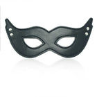 Ohmama fetish pu-maske aus schwarzem leder mit silbernen nieten und genähten kanten