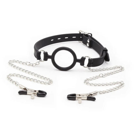 Schwarzer silikon ringknebel mit silbernen ketten und schwarzen metallnippelklemmen von ohmama fetish