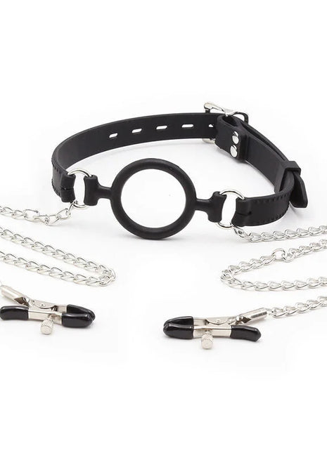 Schwarzer silikon ringknebel mit silbernen ketten und schwarzen metallnippelklemmen von ohmama fetish