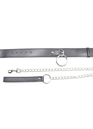 Schwarzes ohmama fetish Untersuchunghalsband aus Leder mit silbernem Ring und passender Leine mit Kette und Haken