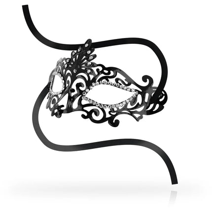 Elegante schwarze ohmama masquerade maske mit perlen und filigranen spitzenmustern und bändern zum tragen