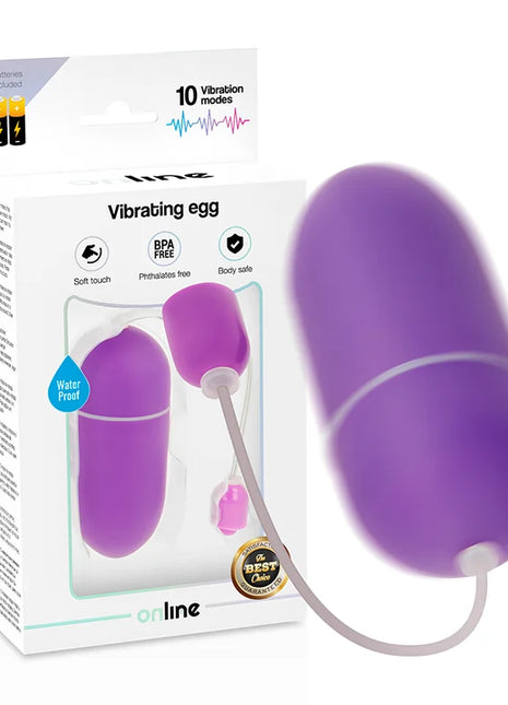 Wasserfestes vibrazionei in flieder mit weißem kabel und rosa stecker neben verpackung gezeigt