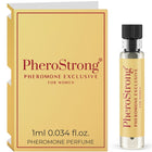 Ein schlankes transparentes glasfläschchen pherostrong pheromone exklusiv für frauen mit schwarzem rippdeckel und goldener etikett neben passender goldfarbener box