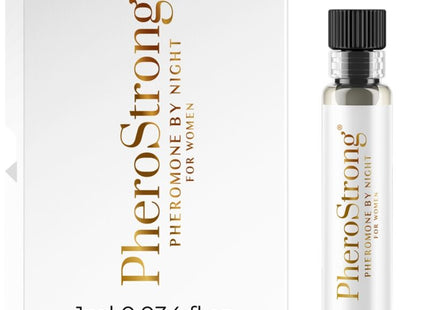 Eine schlanke transparente glasflasche mit schwarzem deckel und goldener schrift pherostrong pheromone by night für frauen 1 ml klare flüssigkeit