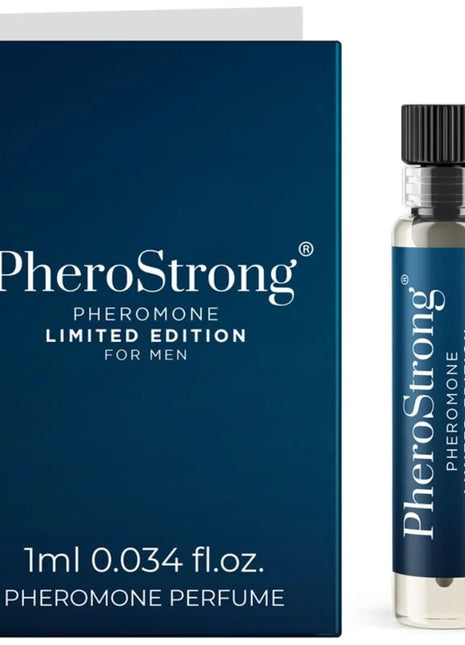 Ein schlankes, transparentes glasfläschchen mit schwarzem rippverschluss und navyblauem etikett pherostrong pheromonparfüm limitierte edition für männer 1 ml
