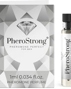 Silbertönige glasflasche mit schwarzem geripptem verschluss und pherostrong etikett mit klarem flüssigem pheromonparfüm für männer 1 ml