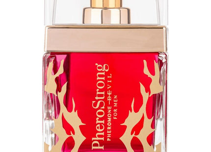 Ein leuchtend rotes glas-parfümfläschchen pherostrong pheromon-teufel für männer 50 ml mit goldenen flammendekoren und sprays