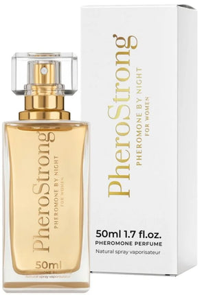 Ein schlanker rechteckiger glasflakon pherostrong pheromonparfüm für die nacht für frauen mit goldenem verschluss und klarer sprühdüse 50 ml