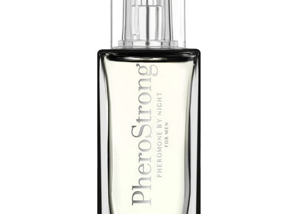 Ein eleganter schwarzer rechteckiger flakon pherostrong pheromonparfüm für die nacht für männer 50 ml mit klarem spraysystem und hellem duftwasser