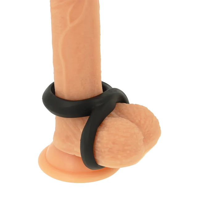 Schwarzer silikonring powering pr12 mit ergonomischem, super flexiblem und widerstandsfähigem design für penis und hoden