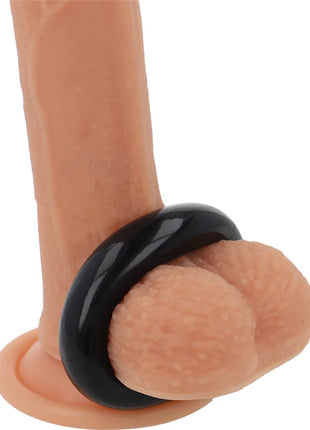 Beiger silikonphallus mit schwarzem super flexiblem und widerstandsfähigem penisring 5,5 cm powering