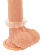Peachfarbener silikon-dildo mit klarer facettierter 5 cm penisringbasis powering super flexibel und widerstandsfähig