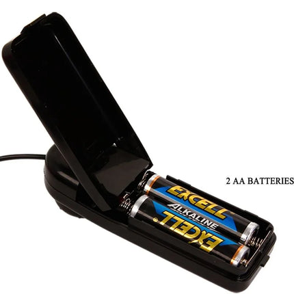 Schwarzes aa batterieladegerät mit zwei blau-goldenen excel alkaline 1.5v batterie in pretty love - harness mit vibrationsdildo