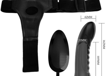 Schwarzer silikonvibrator mit strukturierter griff und fernbedienung neben schwarzem hüftgurt von pretty lovemarvin strap-on mit vibration und hohldildo