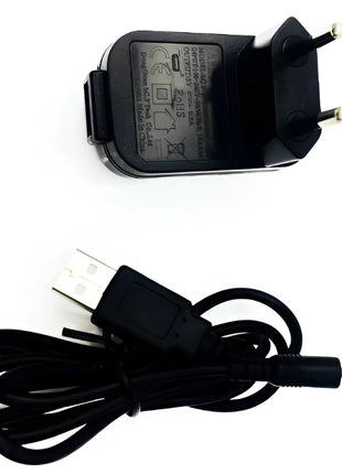 Schwarzes usb-ladegerät mit europäischem stecker und passendem usb-kabel von pretty love