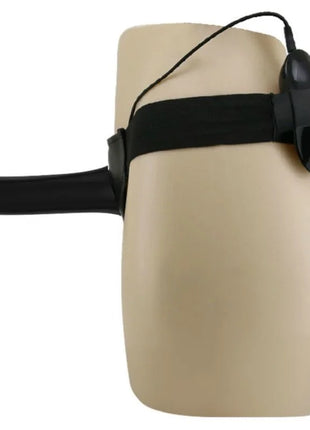 Schwarzes plastik-strap-on mit verstellbarem riemen und kabelgebundenem bediengerät von Pretty Love