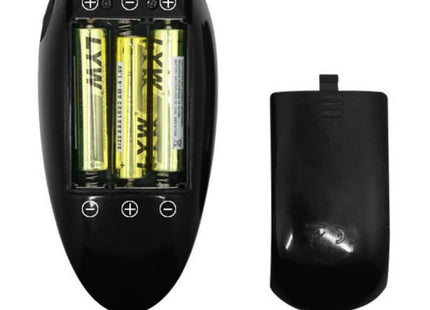 Schwarze kunststoff-fernbedienung mit drei eingesetzten aaa-batterien für pretty love vito strap-on mit hohldildo und vibration 17,3 cm
