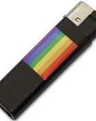 Schwarzes kunststofffeuerzeug mit regenbogenstreifen design und lgbt flagge pride motiv