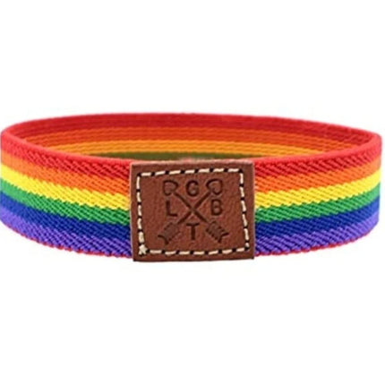Luxus prïde junge gummiarmband mit regenbogenstreifen und braunem lederpatch mit geprägter schrift