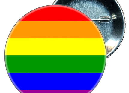 Runder glänzender anstecker mit six horizontalen streifen in rot orange gelb grün blau und lila pride lgbt-flaggen-anstecker