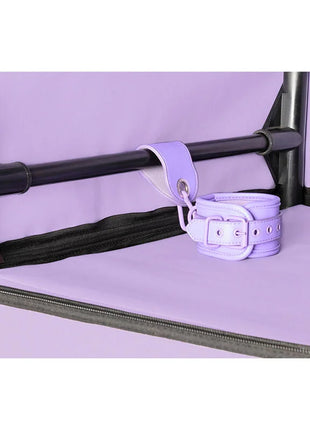 SECRET DOME – KINK CLUB CABINA BUKKAKE MORADO