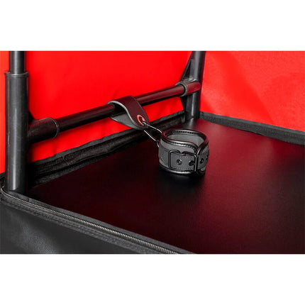 SECRET DOME – KINK CLUB CABINA BUKKAKE SCHWARZ & ROT