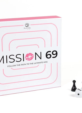 Mission 69 brettspiel für paare mit pink-weißem spielbrett, lippenabdruck-logo, schwarzen und weißen würfeln und spielsteinen