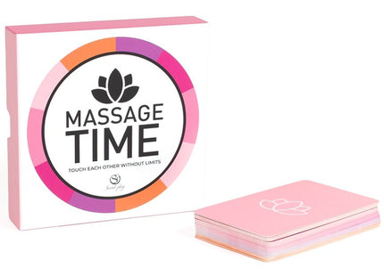 Secret Play paarspiel Massage Time Kartenspielbox in Pink mit kreisförmigem Regenbogendesign und Lotoslogo