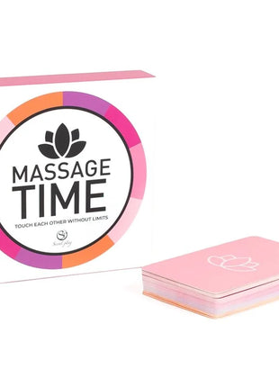 Secret Play paarspiel Massage Time Kartenspielbox in Pink mit kreisförmigem Regenbogendesign und Lotoslogo