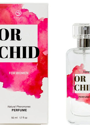 Klare glasparfümflasche secretplay orchidee natürliche pheromon parfumspray 50 ml mit silbernem zerstäuber und rosa etikett neben passender verpackung