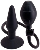 Schwarzer silikon aufblasbarer analplug mit pumpe und schlauch von seven creations im produktbild