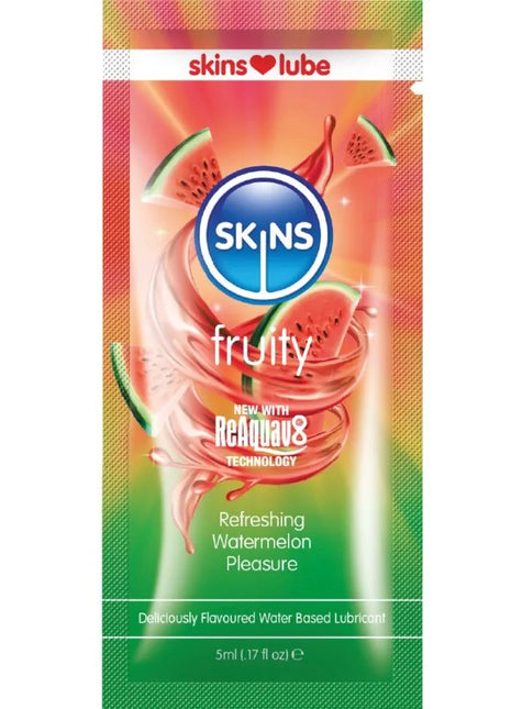 Watersmelon duft wasserbasierter gleitgel einzeldosis 5 ml im pink grünen foliepaket von skins