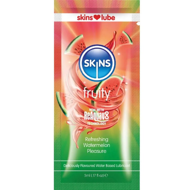 Watersmelon duft wasserbasierter gleitgel einzeldosis 5 ml im pink grünen foliepaket von skins