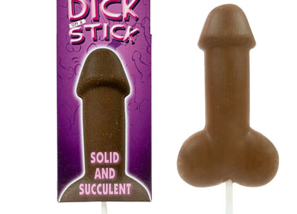 Ein brauner milchschokolade-lutscher in penisshaped form in lila verpackung mit pinkem text von spencer & fleetwood