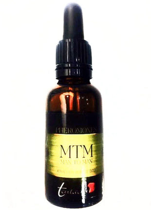 Ein eleganter bernsteinfarbener glasflakon mit schwarzem tropfverschluss und goldenem etikett für mtm man to man pheromonspray tentacion gay human identische synthetische pheromone 30 ml