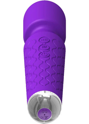 Violette sinnlichkeit luxuriöser massager und vibrator in lila silicone mit silberner metallspitze und strukturiertem griff