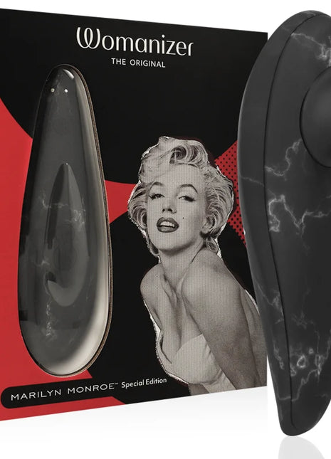 Womanizer marilyn monroe classic 2 klitoralstimulator in schwarzem marmor mit elegantem schwarz-weißen muster