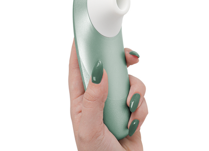 Womanizer pro vibrant klitoralstimulator salbeigrün mit mattem, ergonomischem design aus glattem material