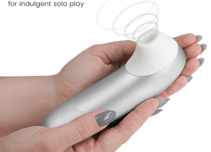 Silbergrauer womanizer pro vibrant klitoralstimulator mit 3d pleasure air technologie und weißem silikonkopf
