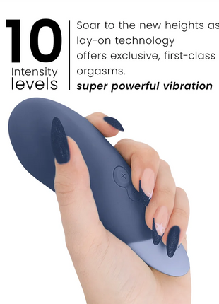 WOMANIZER - VIBE LAY-ON SILENT VIBRATOR DUNKELBLAU